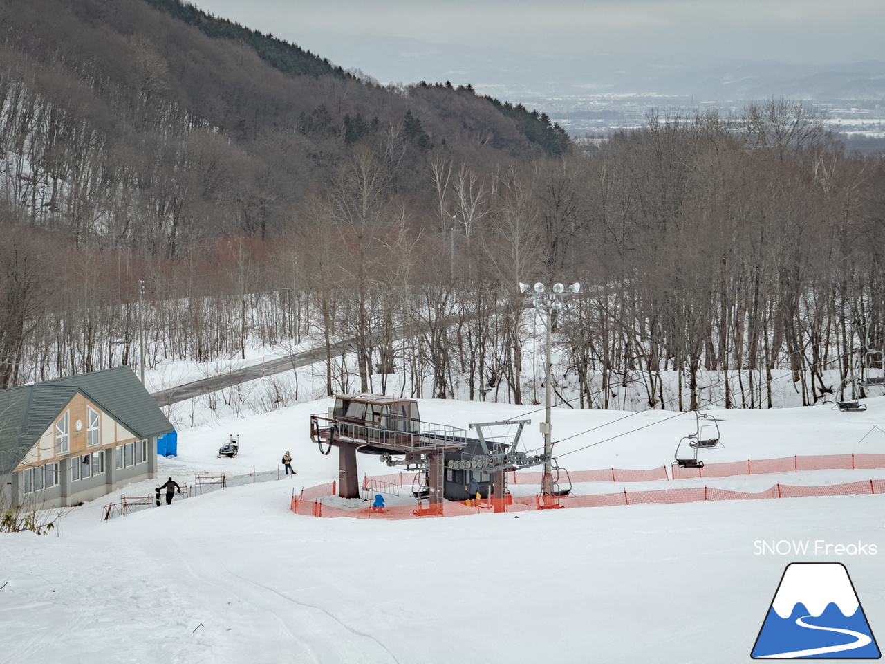 ローカル巡りのシーズン到来！新十津川町そっち岳スキー場でひと滑りしてから、岩見沢市に今月オープンしたスキーハイキング専門店『well-tuned』を訪ねて♪
